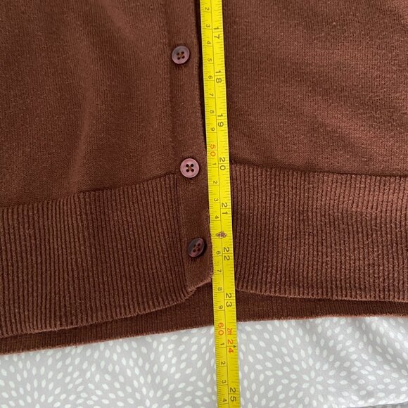 Amazon Essentials Women's Brown Lightweight Crewneck Cardigan Medium Sweater - Picture 5 of 6